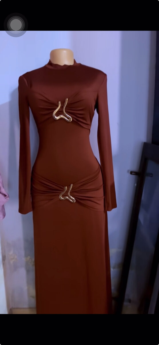 Robe longue élégante marron