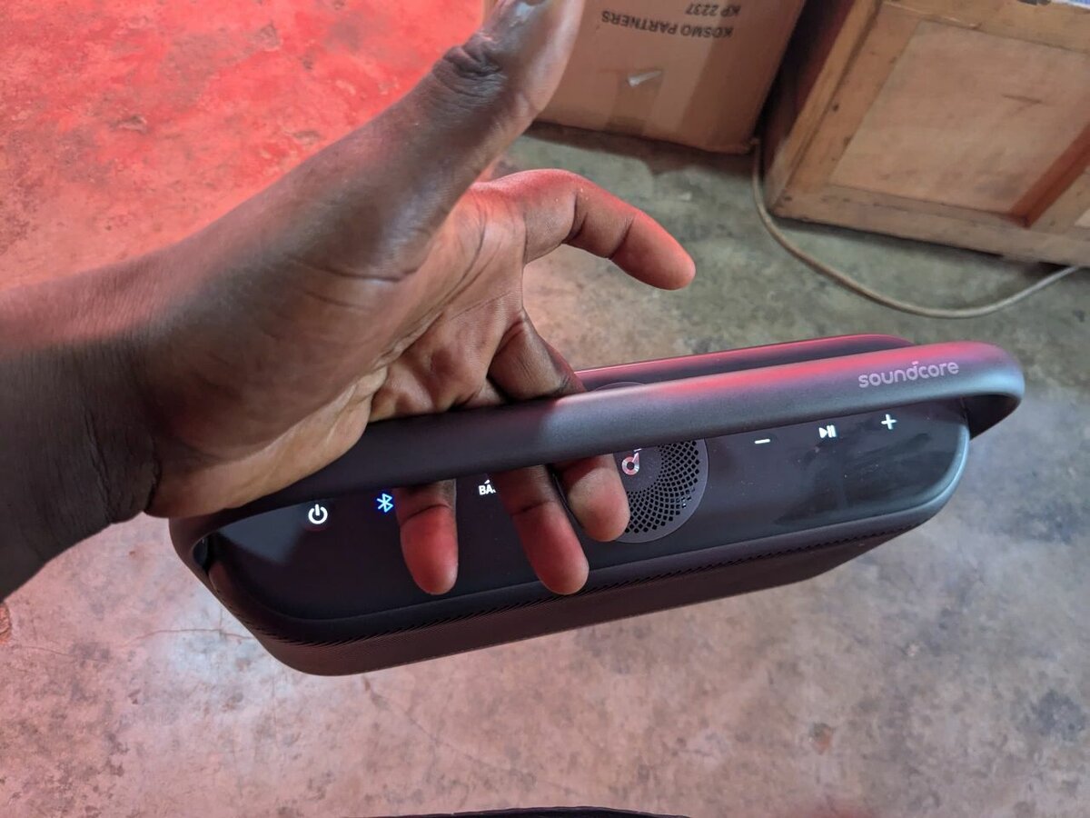 Sound core Motion X600