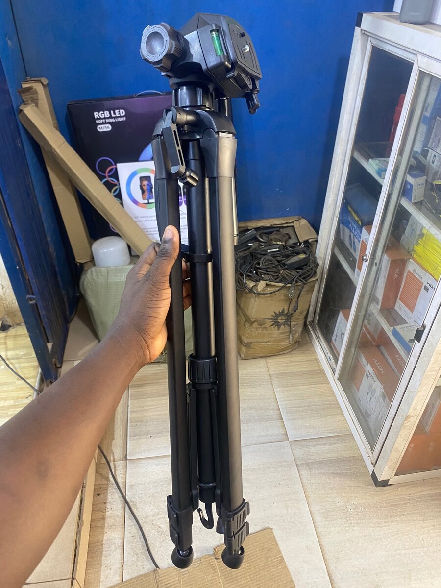 WT-3560 Tripod Stand