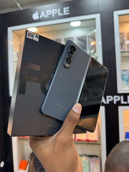 Samsung Z Fold 4