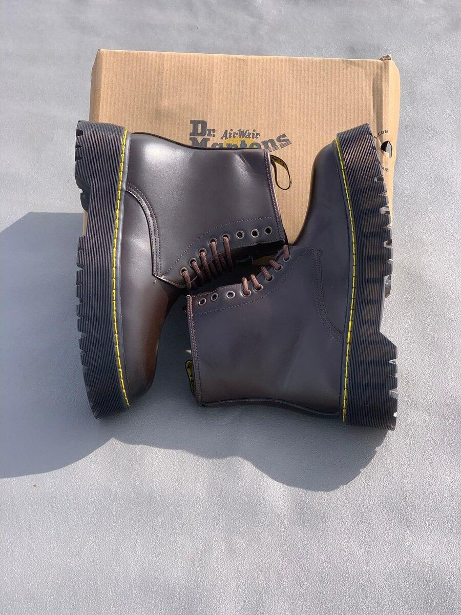 Bottes en cuir robustes