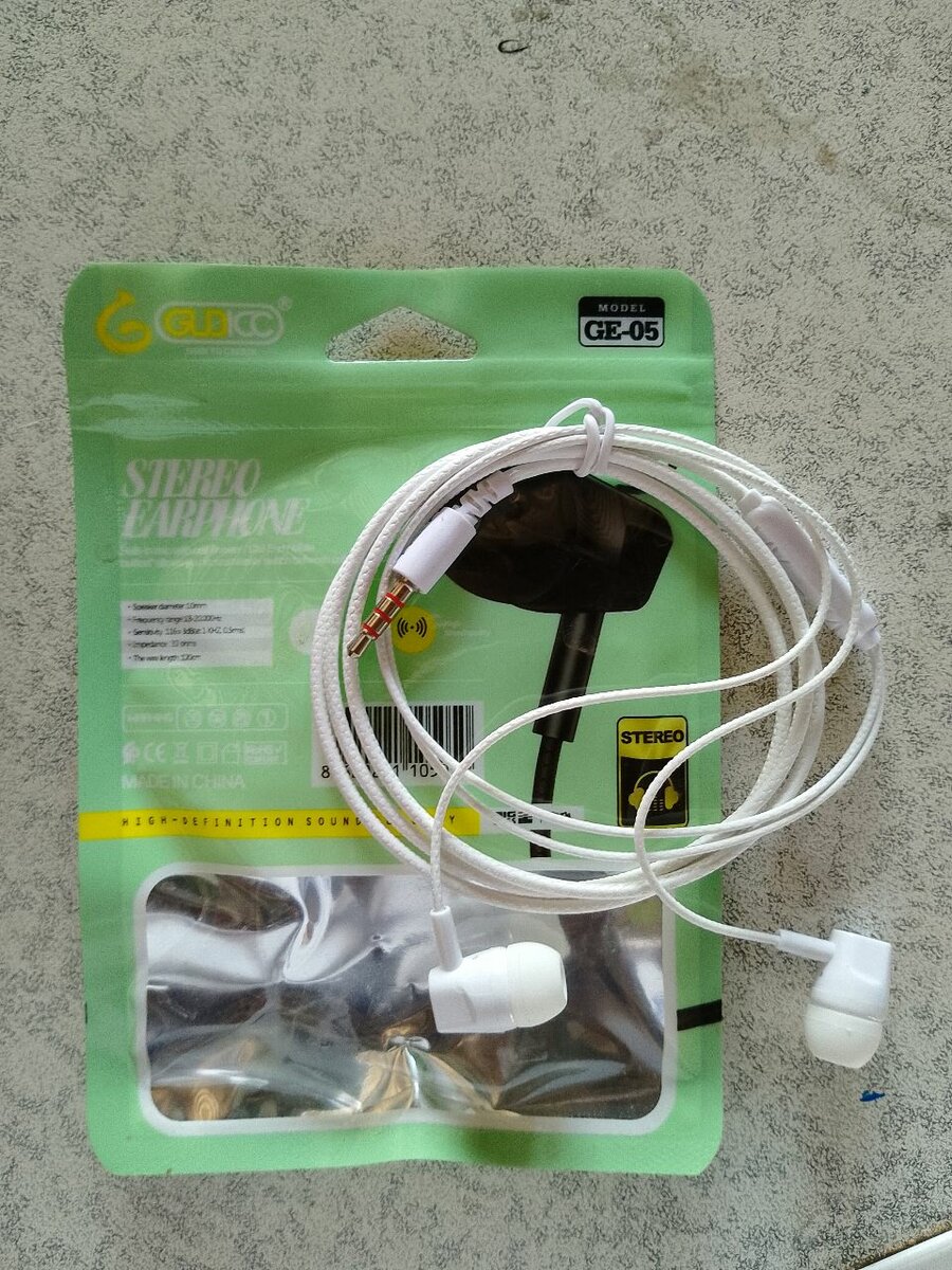 Stereo wired earphone