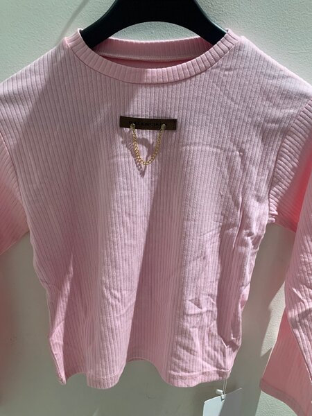 Pull rose côtelé élégant