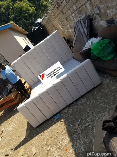 Wing channel king size bedset with a footboard