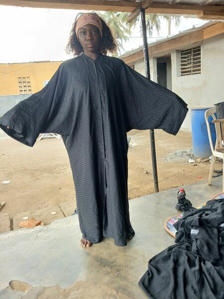 Robe longue noire chic