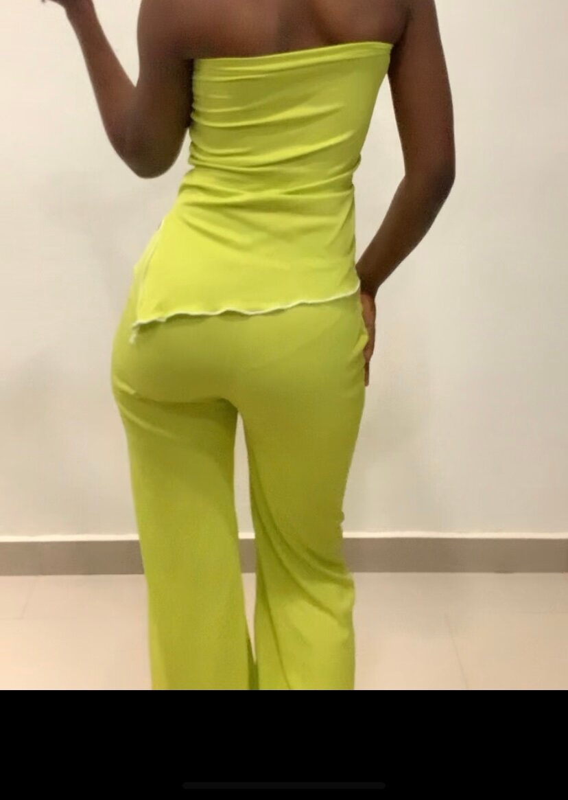 Ensemble néon élégant