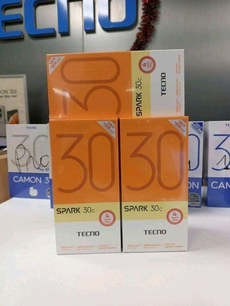 TECNO SPARK 30C 512GB 16GB RAM première copie dubaï