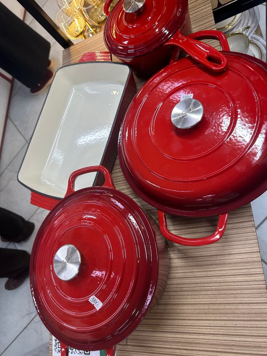 Чугунный набор кастрюлей и шт