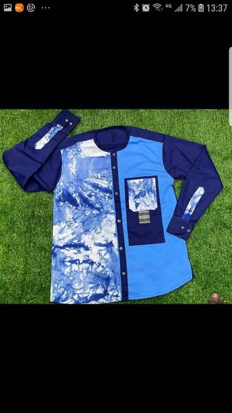 Chemise élégante à motifs bleus