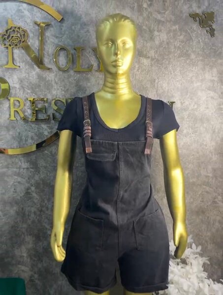 Salopette en denim chic