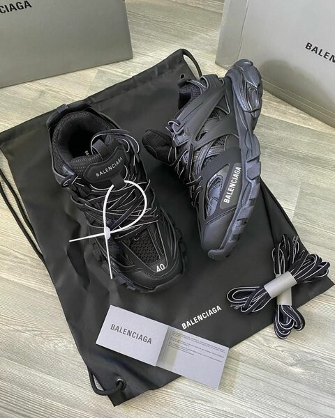 Balenciaga track snacker