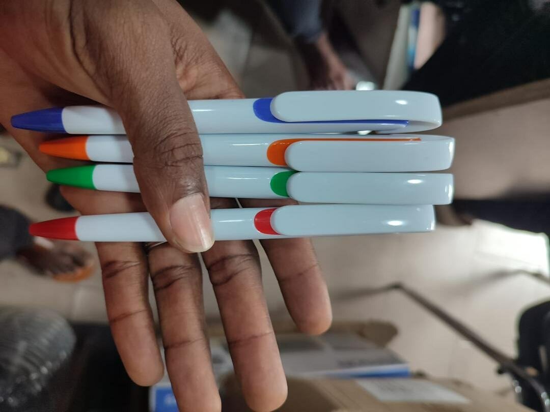 Stylos bille multicolores