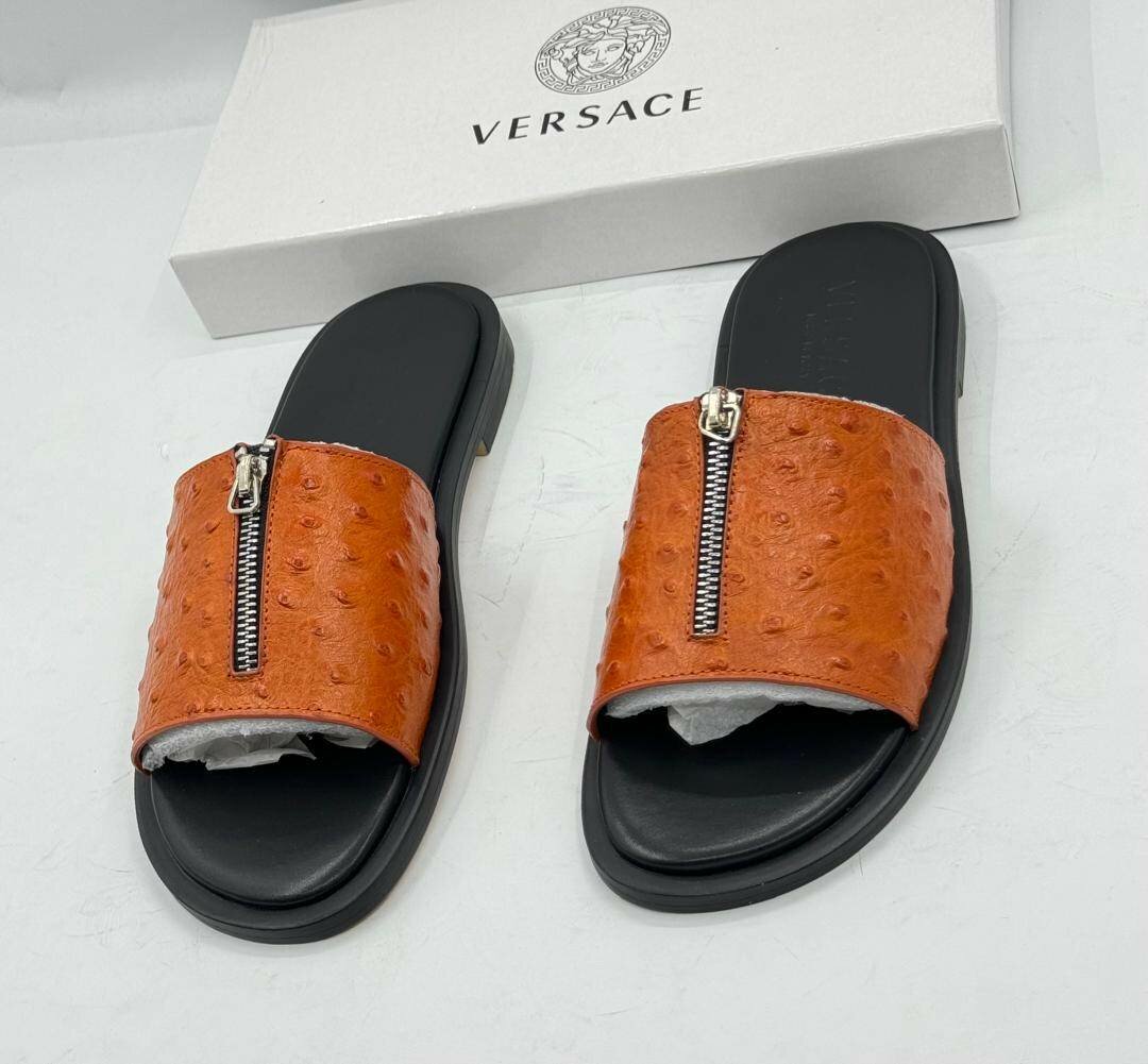 Men branded quality slippers