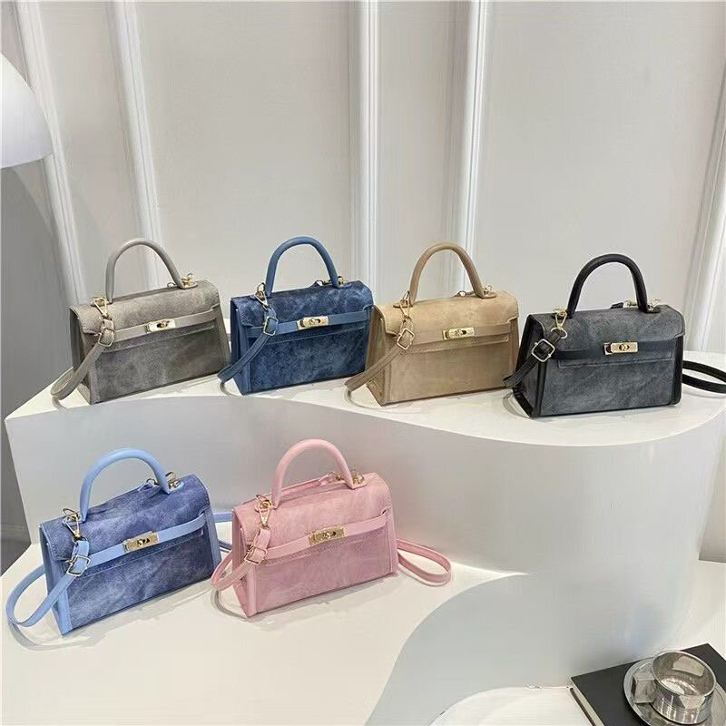 Sac à main en suède élégant