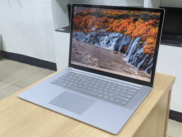 Surface Laptop 3 10th Gen 15" Platinum Color 