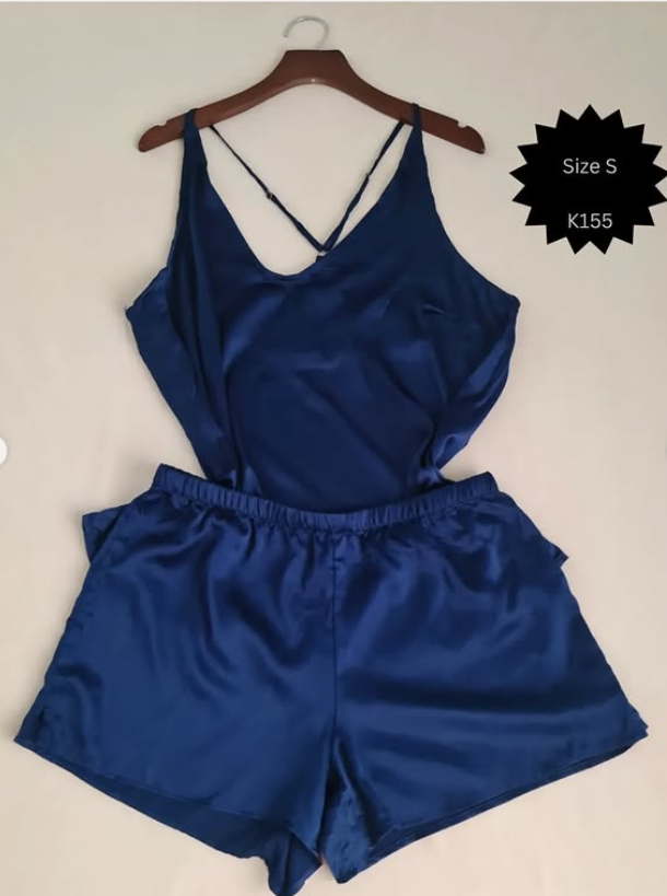 T-shirt and shorts blue