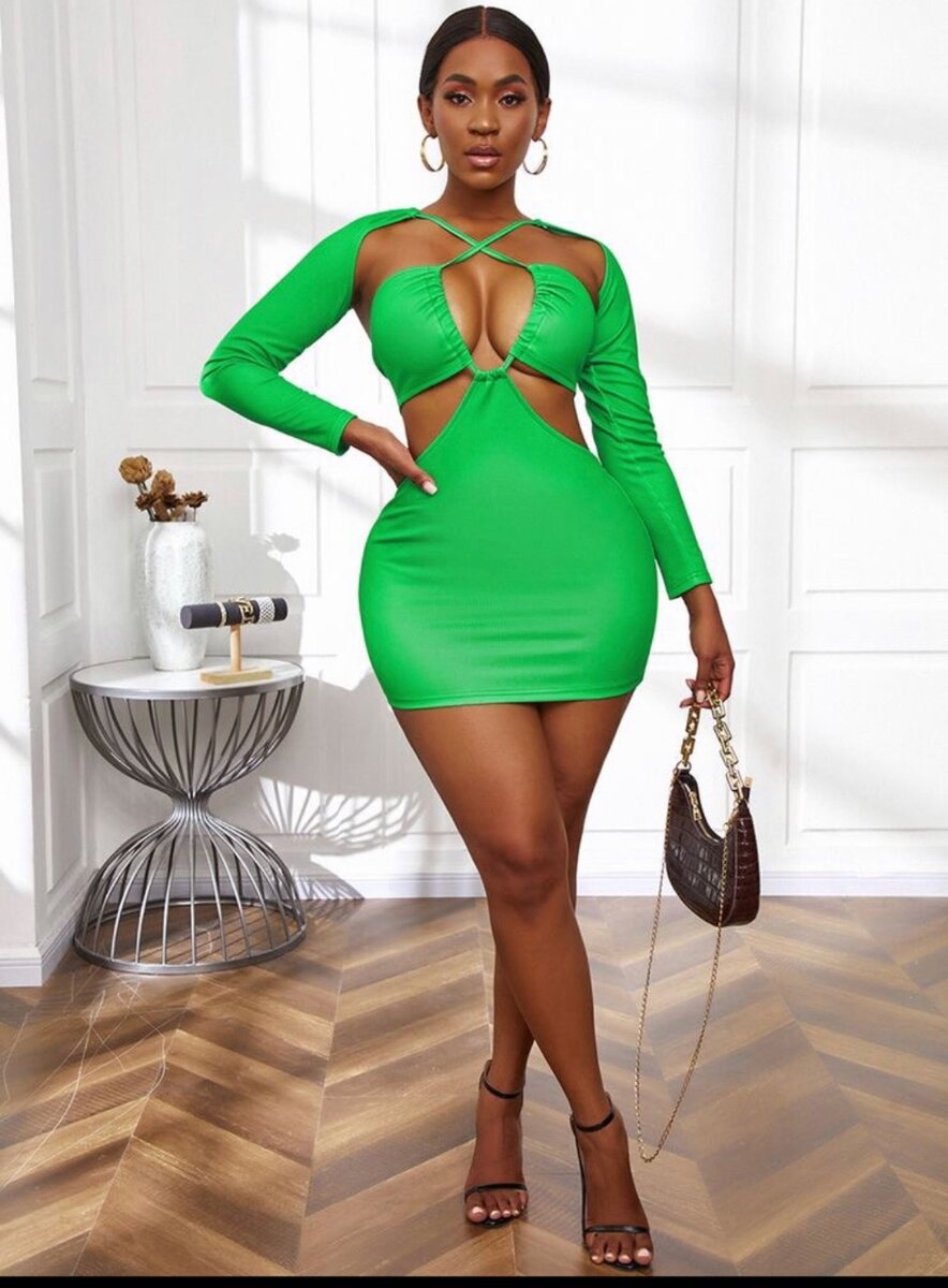 Robe moulante découpée