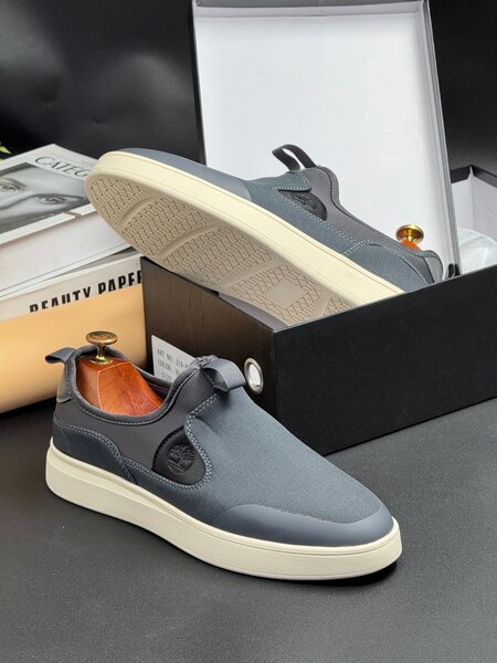 TIMBERLAND GREY AND BEIGE