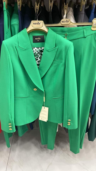 Suit vert