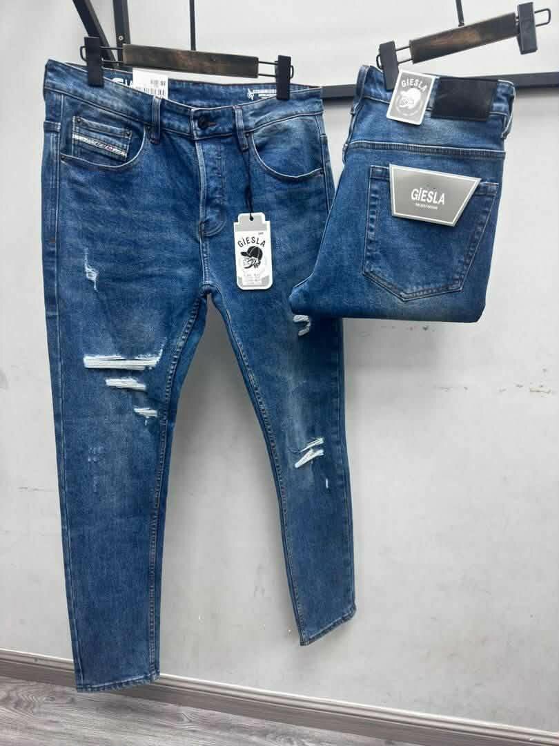 Jeans déchirés pour homme