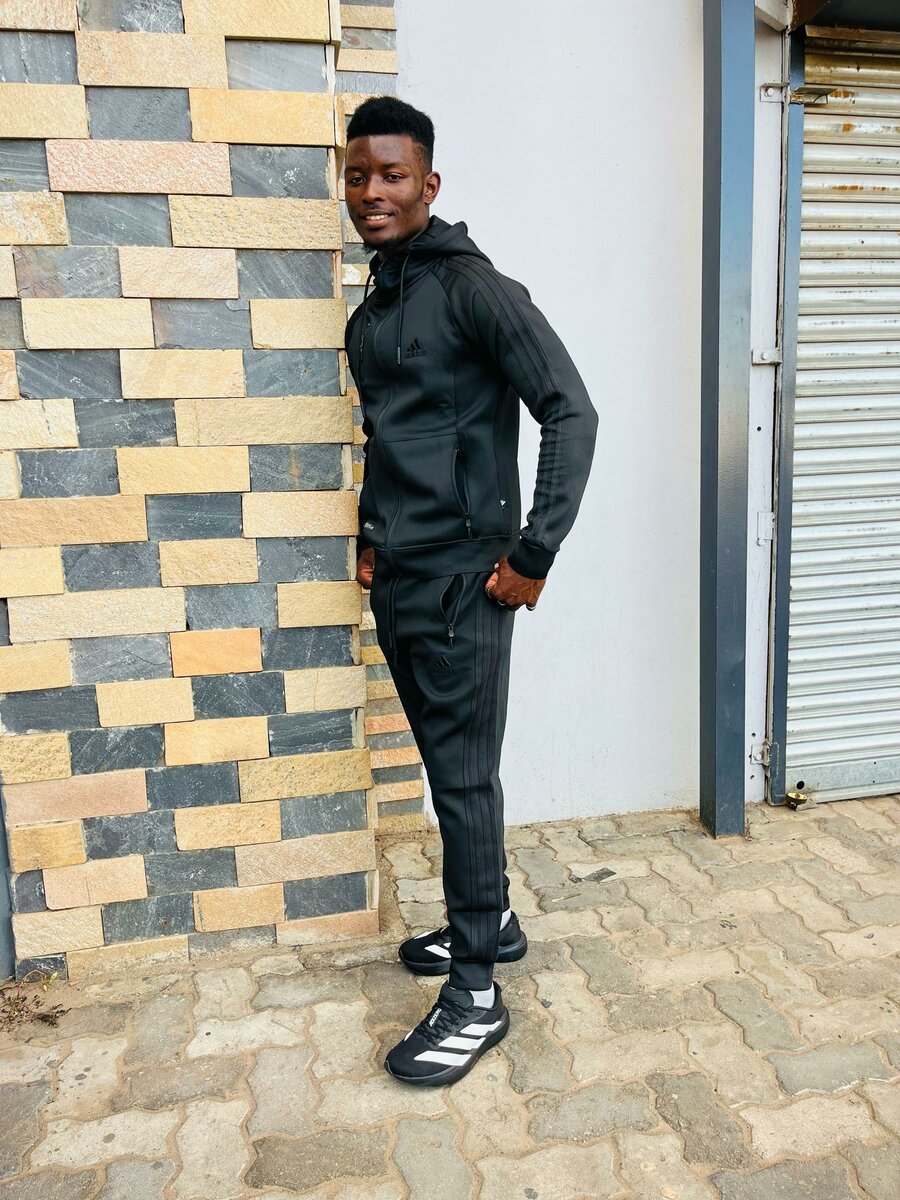 Quality Adidas Uni Tracksuits