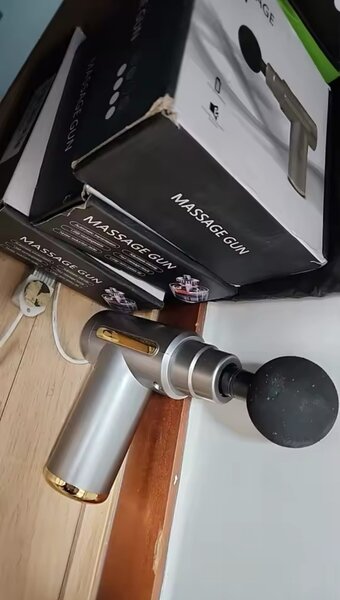 Digital Rechargeable Electric Massage Gun With 6 Speeds