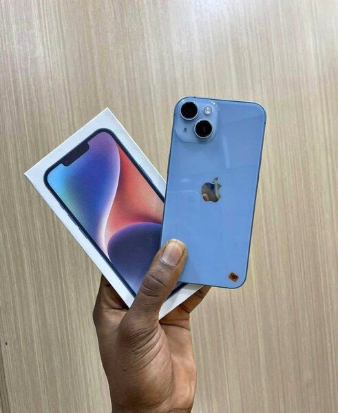 iPhone 14 bleu neuf