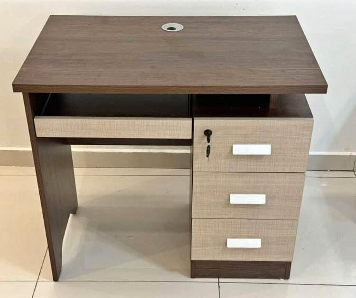 Bureau moderne en bois