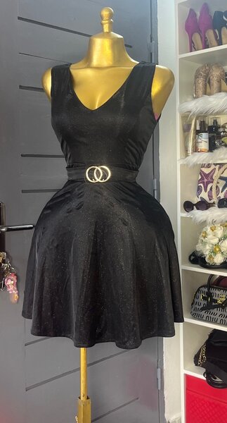 Robe élégante brodée