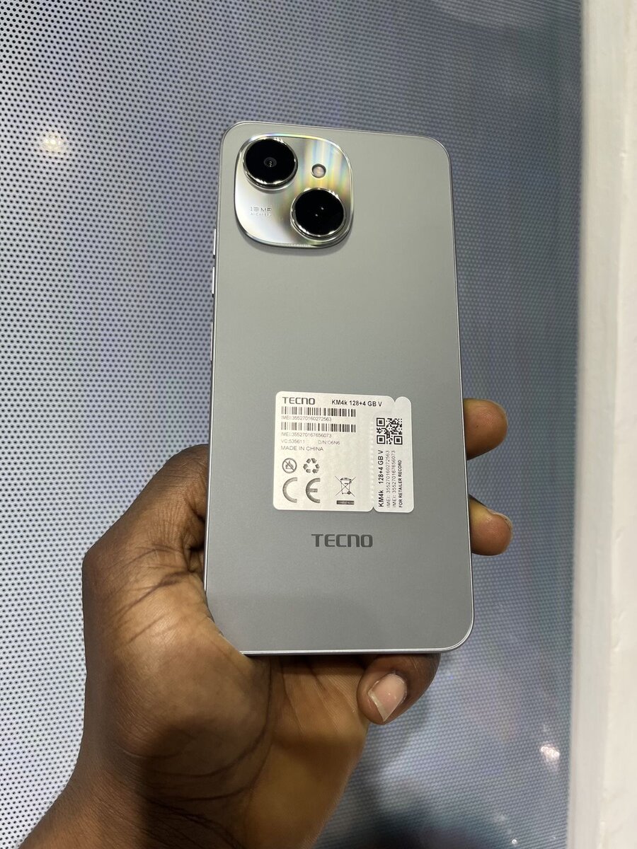 Tecno Smartphone 128GB Silver