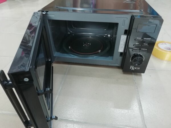 Micro-ondes Binatone 20 litres