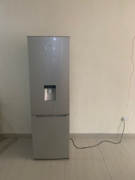 Upright fridge