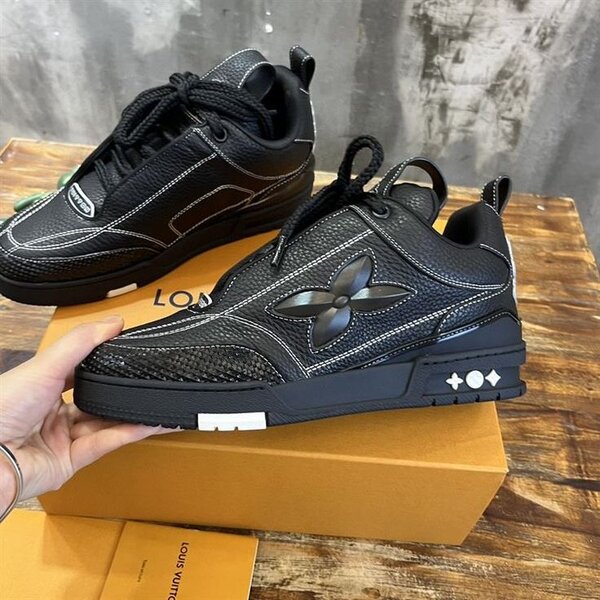 Sneakers noirs Louis Vuitton
