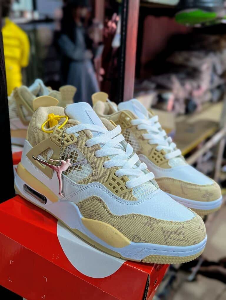 Jordan 4