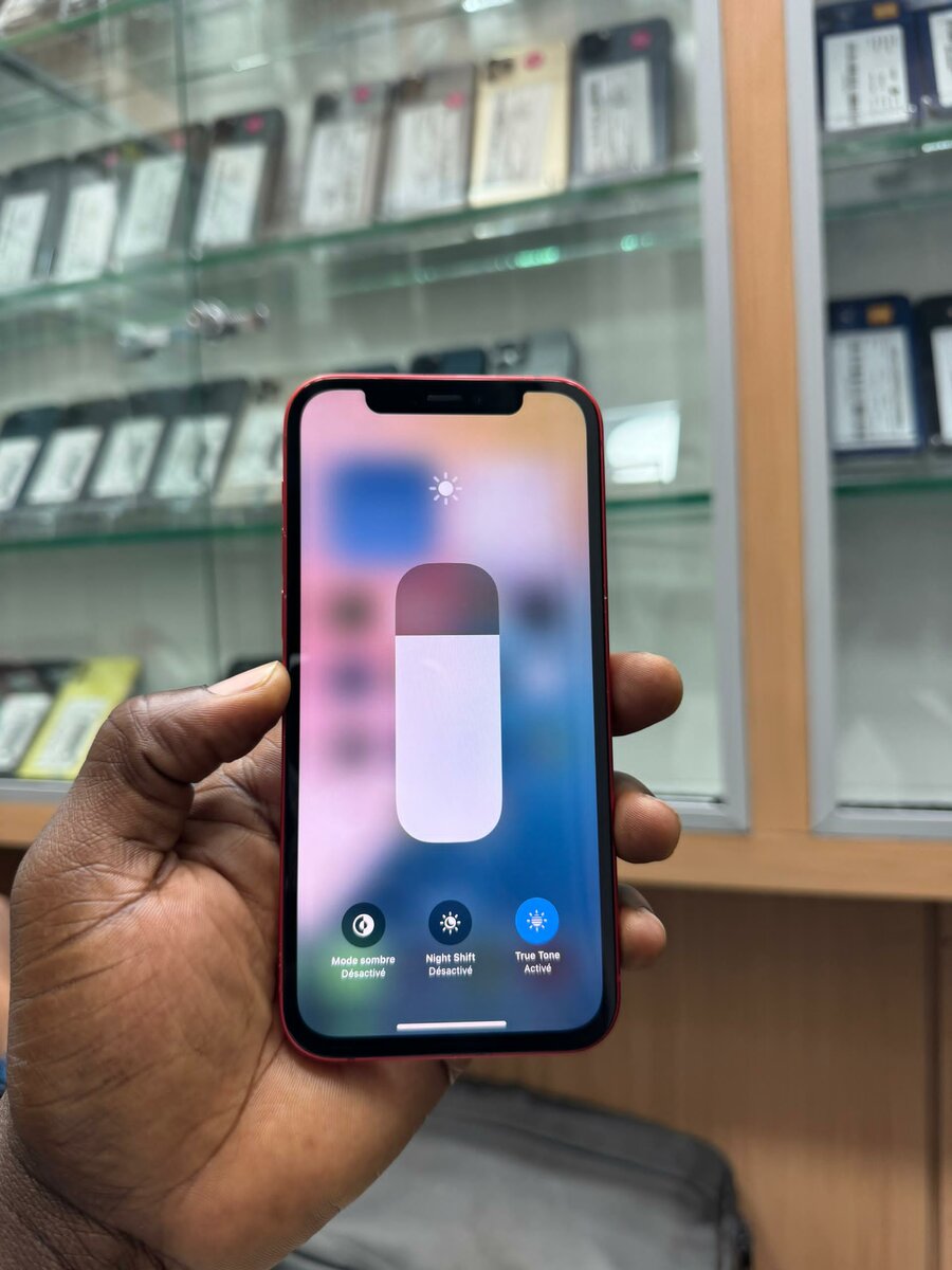 12 Rouge 64GB Ecran changer