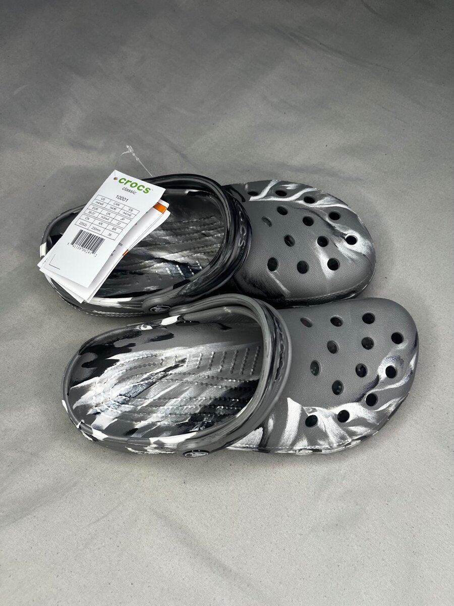 MARBLE CLASSIC CROCS