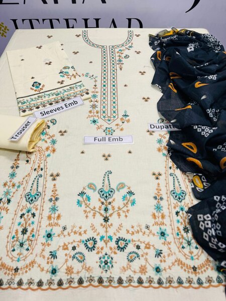 Woman's*Summer Collection 2025