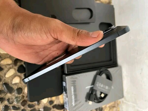 Samsung Galaxy S23 Edge 5G