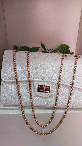 Sac à main matelassé blanc