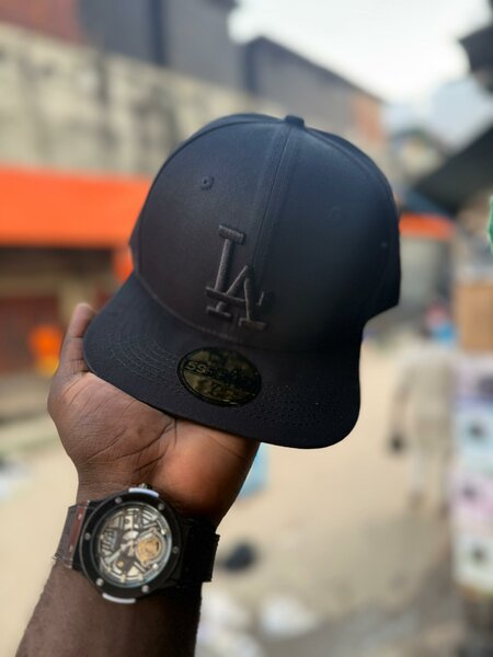 Casquette noire élégante