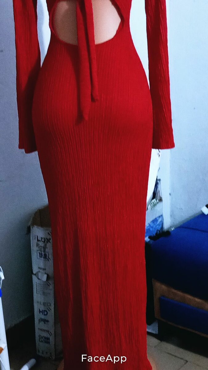 Robe longue rouge dos nu