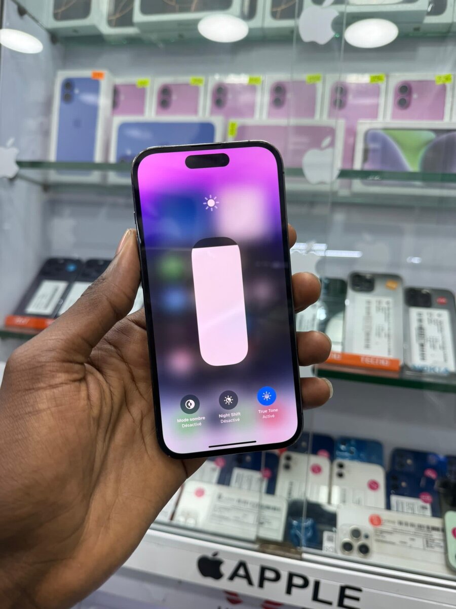 14 Pro 128go batterie 76%