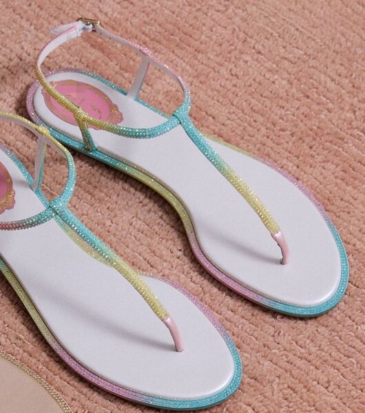 Flat sandal