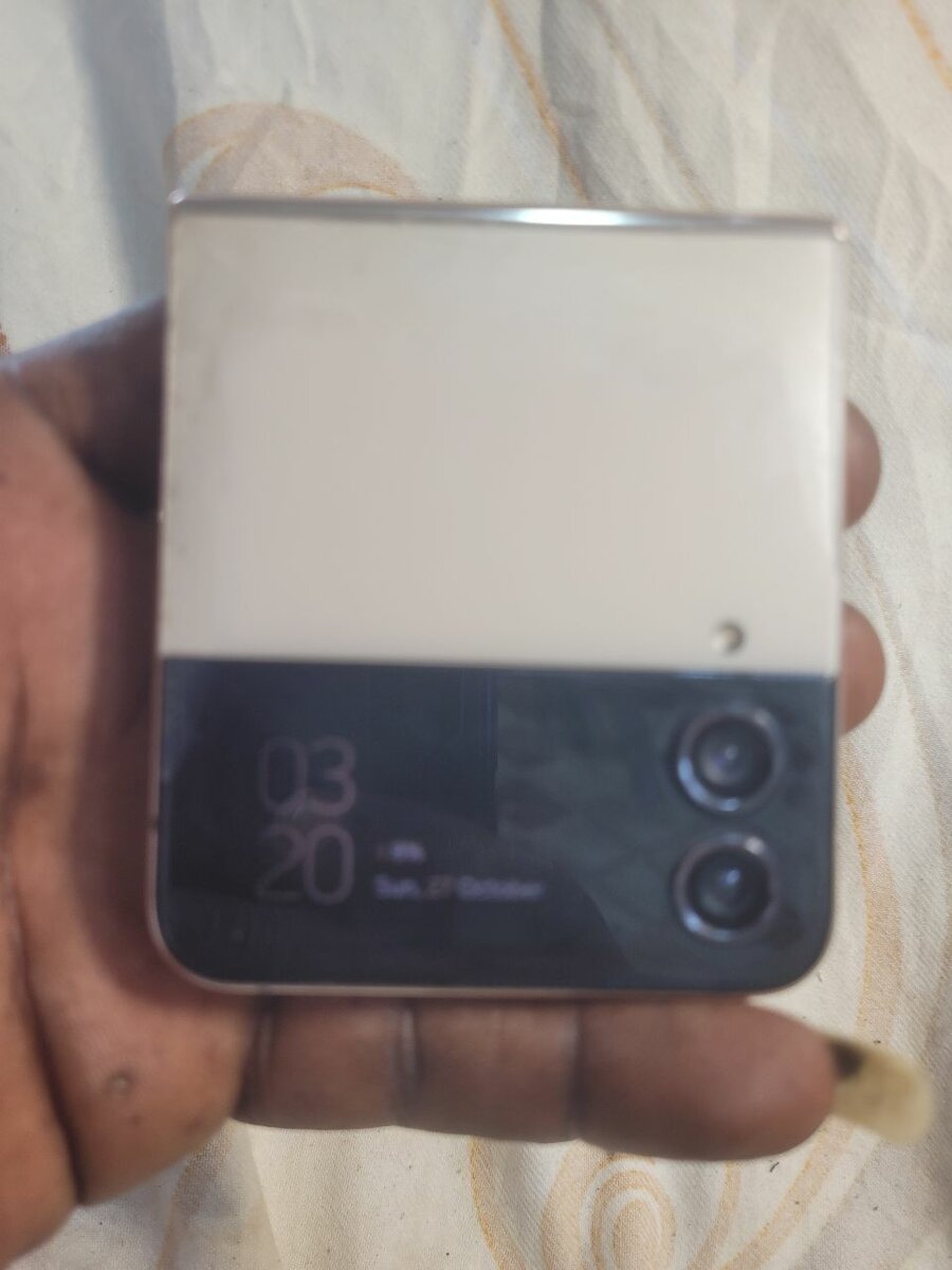 SAMSUNG FLIP 4 256/8G RAM