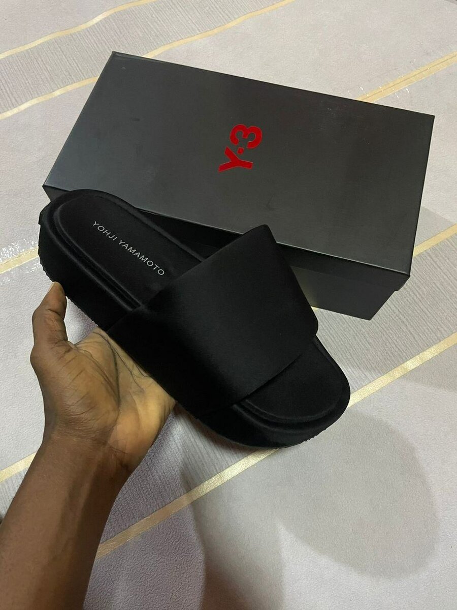 Claquettes homme très bonne qualité