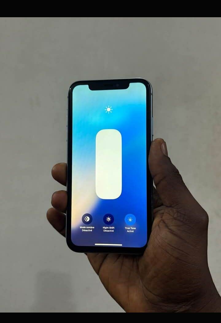 iPhone XR Bleu Débloqué