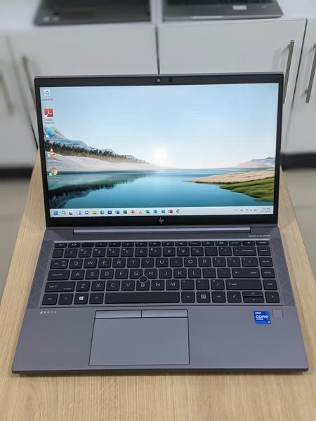 HP ZBook Firefly 14 inch G8 Workstation PC