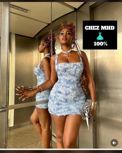 Jolie petite robe sexy qui dessine les formes