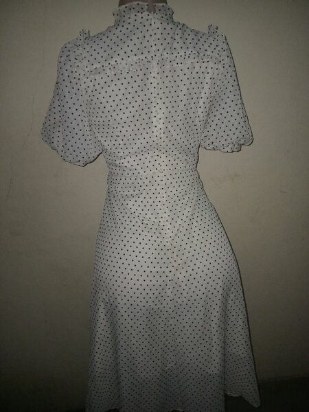 Robe à pois élégante