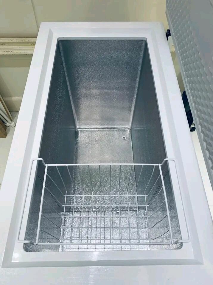 Chest freezer 200ltrs